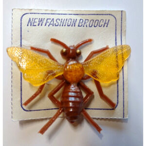 Wasp Fashion Brooch Vintage UNUSED Japan Retro Plastic Insect Pin Bug Header
